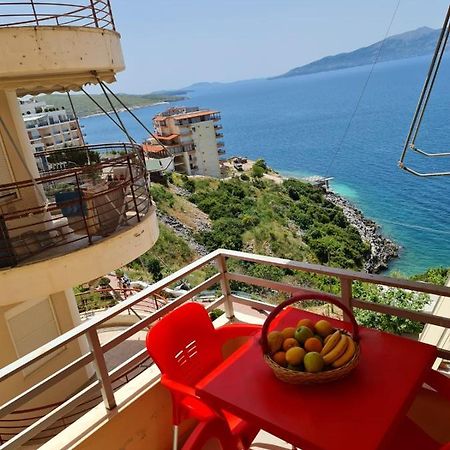 Meltin Apartments Sarande Bagian luar foto